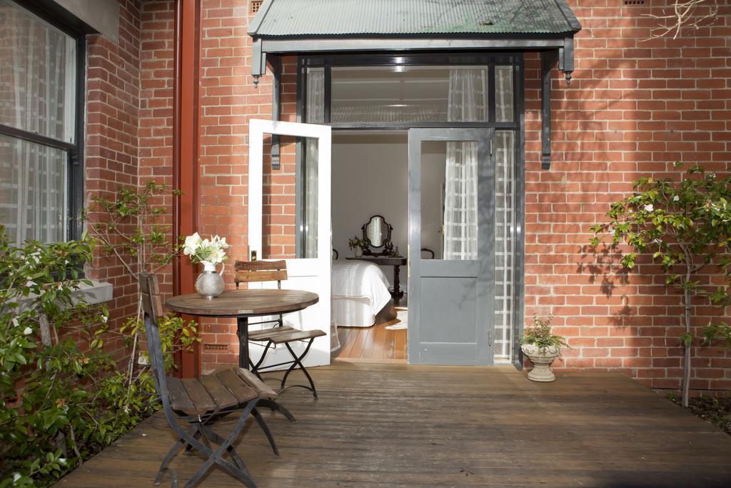 Mollisons Aparthotel Kyneton Bagian luar foto